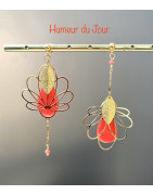 Boucles "Lotus" assymétriques corail