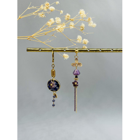 Boucles "Asymétrique fleurs Poudrées" Violette