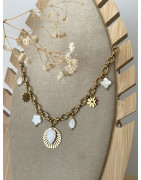 Collier "gris gris" nacre et fleur