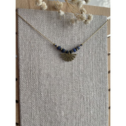 Collier demi lune bleu