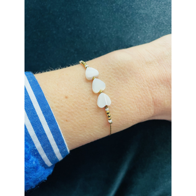 Bracelet nacre "3 coeurs"