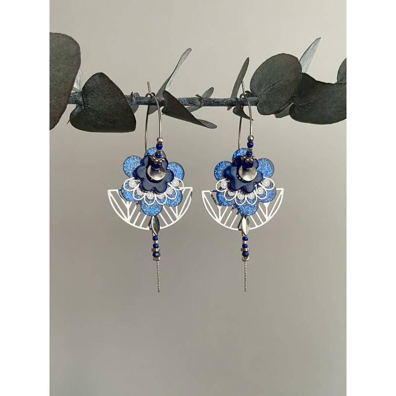 Créoles "Fleur Demi-lune art déco" bleues